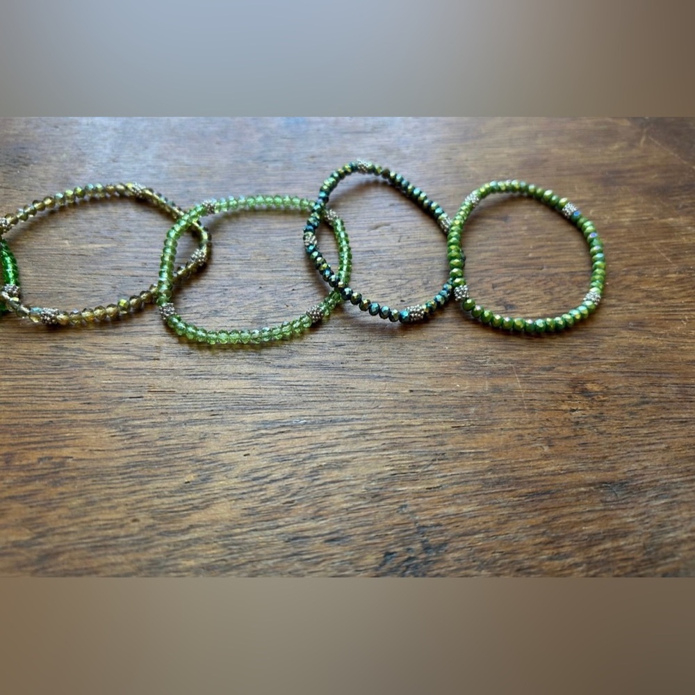 Green Bracelet set - Picture 4 of 5